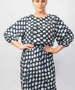 Olive Et Julie Clothing Round Neck Linen Top - Grey Spot - OJ4