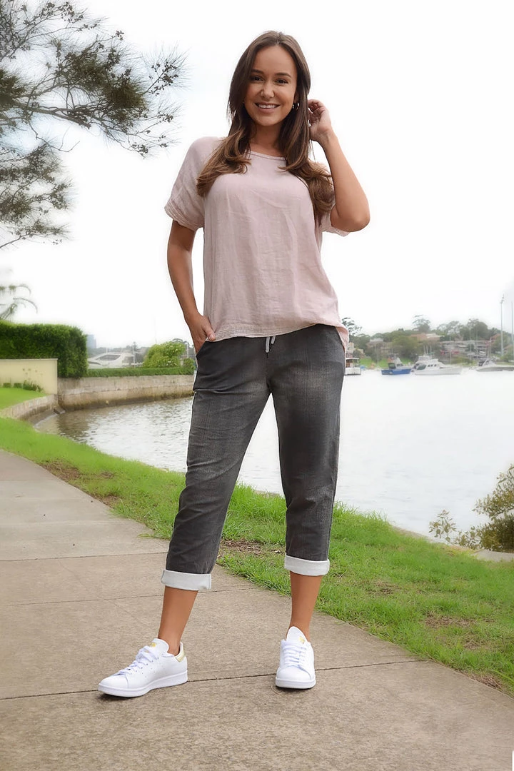 The Italian Cartel Soumaya Basic Pants | Black | IC23 1 The Italian Cartel Soumaya Basic Pants | Black | IC23