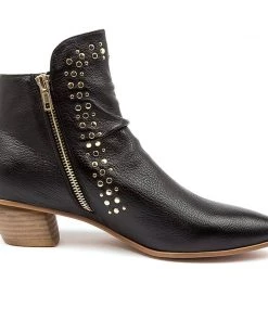 Django & Juliette Nuzzler Leather Ankle Boot | Black | DJ24