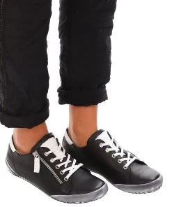 Rilassare Tess Flat Sneaker - Black White Shoes