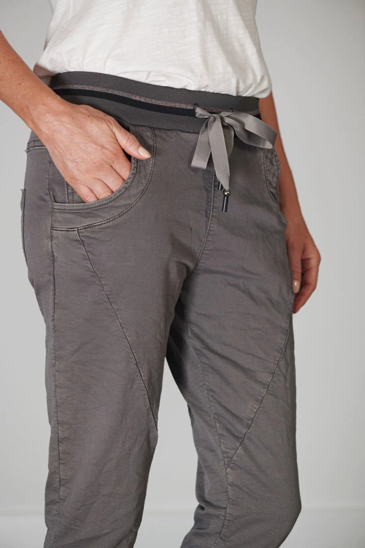 Italian Star Clothing Ralph Jogger Jeans | Coal | IS12 4 Italian Star Clothing Ralph Jogger Jeans | Coal | IS12