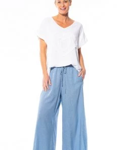 Cafe Latte Clothing Heart Applique Tee | White | CL10