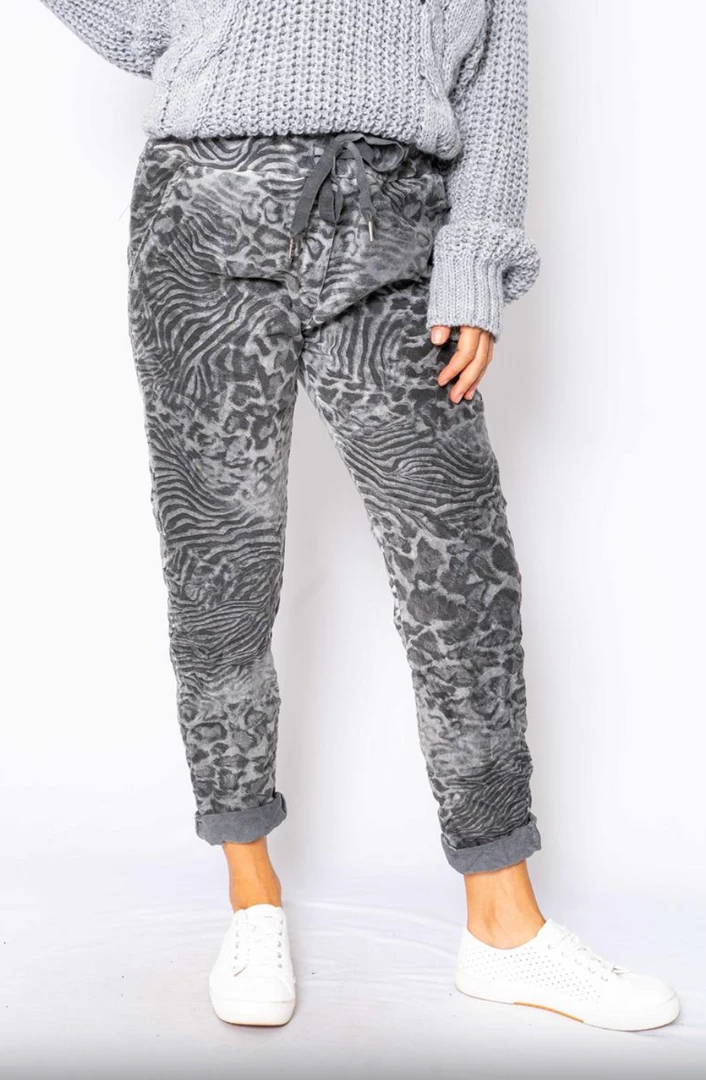 The Italian Closet Lucia Zebra Pants | Charcoal | TIC21 1 The Italian Closet Lucia Zebra Pants | Charcoal | TIC21