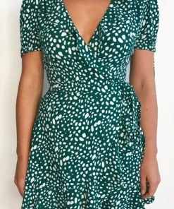 Seven Wonders Mon Cheri Dress - Emerald Spot Events
