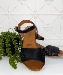 Bueno Judy Mid Heal Sandal-Black-BN4