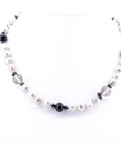 Pizazz Boutique Fitted Pearl Necklace