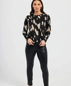 Brave & True Petra Animal Knit | Black | BT3