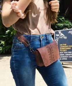 Modapelle Vintage Leather Bum Bag - Pink