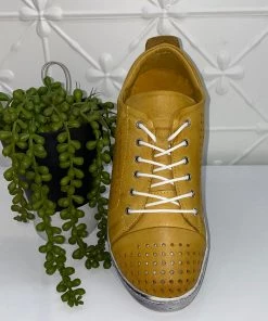 Rilassare Taneka Leather Sneaker | Curry | RS8