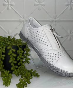 Rilassare Tani Zip Leather Sneaker | White | RS7