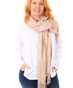 Ameise Latte Fringe Shawl | SC2