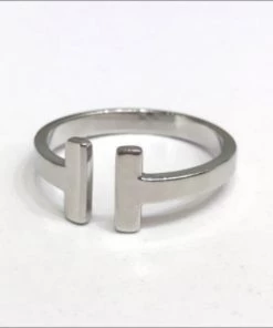 Sassy Collections T Cuff Ring - Silver