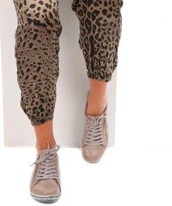 Rilassare Shoes Token Sneaker - Stone