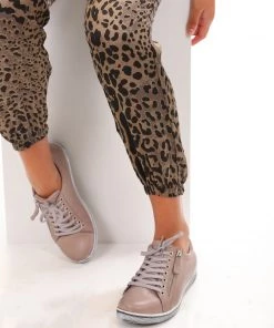 Rilassare Shoes Token Sneaker - Stone