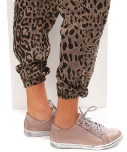 Rilassare Shoes Token Sneaker - Stone