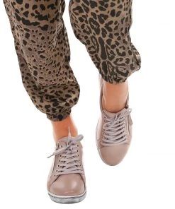 Rilassare Shoes Token Sneaker - Stone