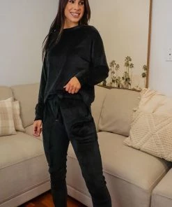 Silence & Noise Velour Lounge Jumper | Black | SN20