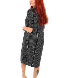 Vivid Crinkle Print Dress | Black White | V2s Dresses 7 Vivid Crinkle Print Dress | Black White | V2s Dresses