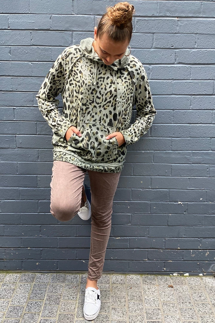 Wednesday Lulu Pants Zip Cargo Jogger | Fango | WL12 2 Wednesday Lulu Pants Zip Cargo Jogger | Fango | WL12